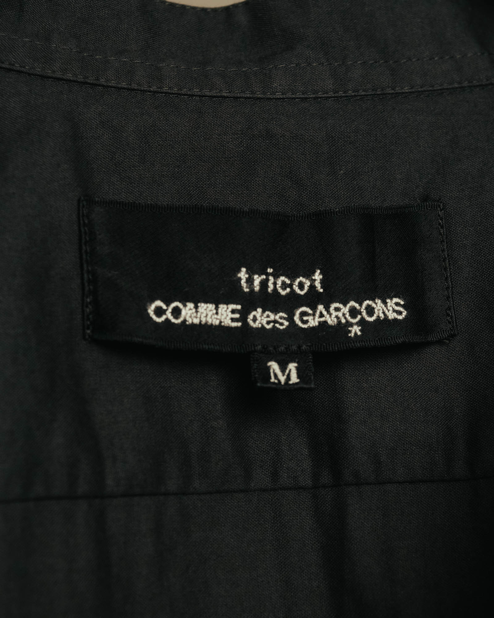 “tricot COMME des GARÇONS” 2020 Floral embroidery stand collar shirt
