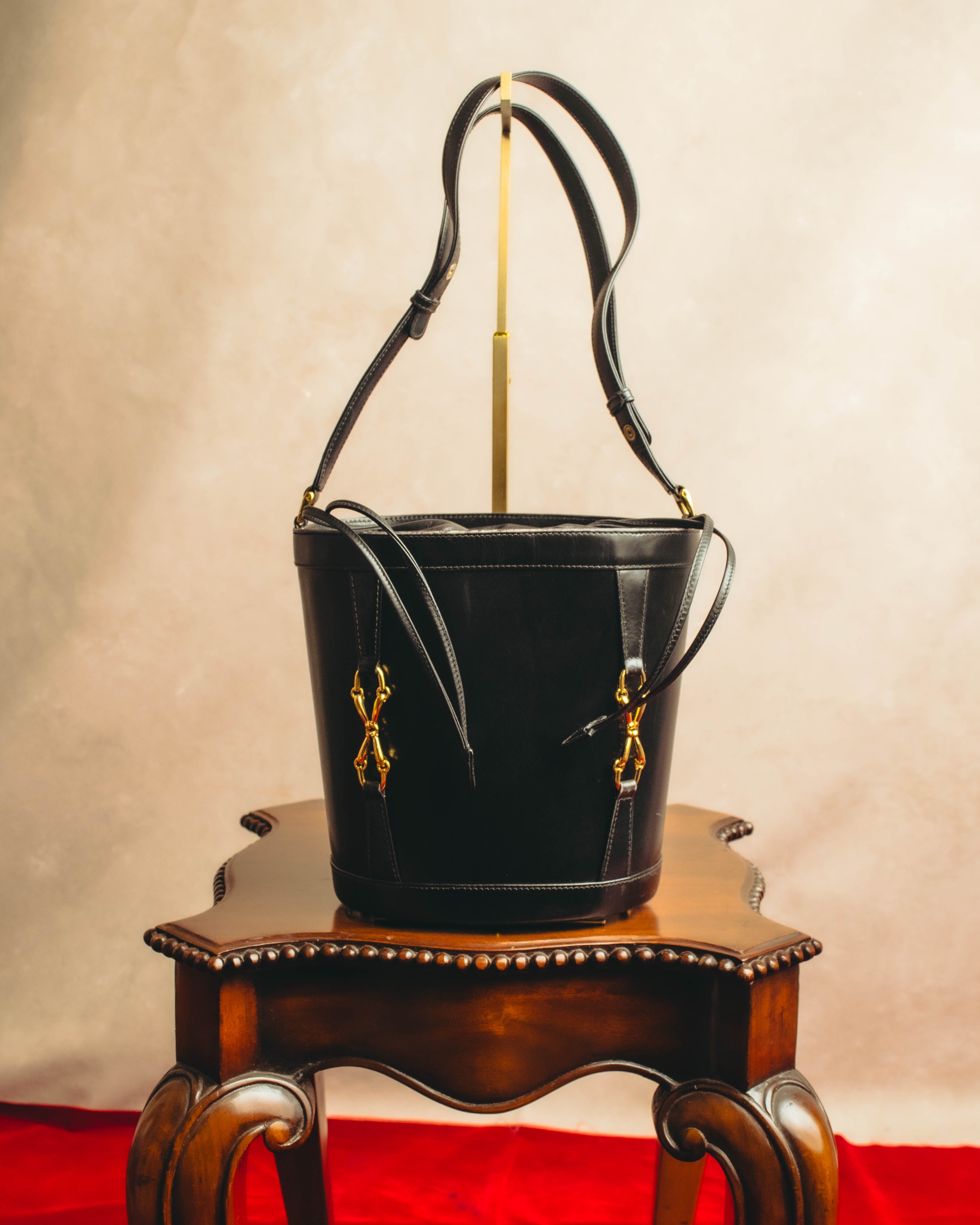 "GUCCI" 70's-80's Black leather bucket shoulder bag