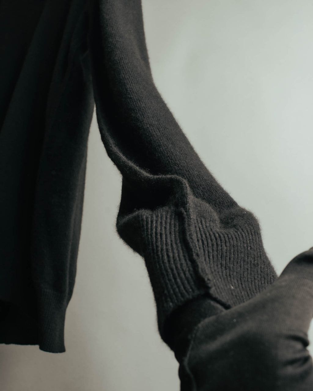 "DOLCE & GABBANA" 00's-10's Soft cashmere v-neck sweater