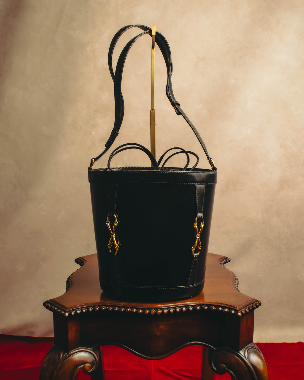 "GUCCI" 70's-80's Black leather bucket shoulder bag