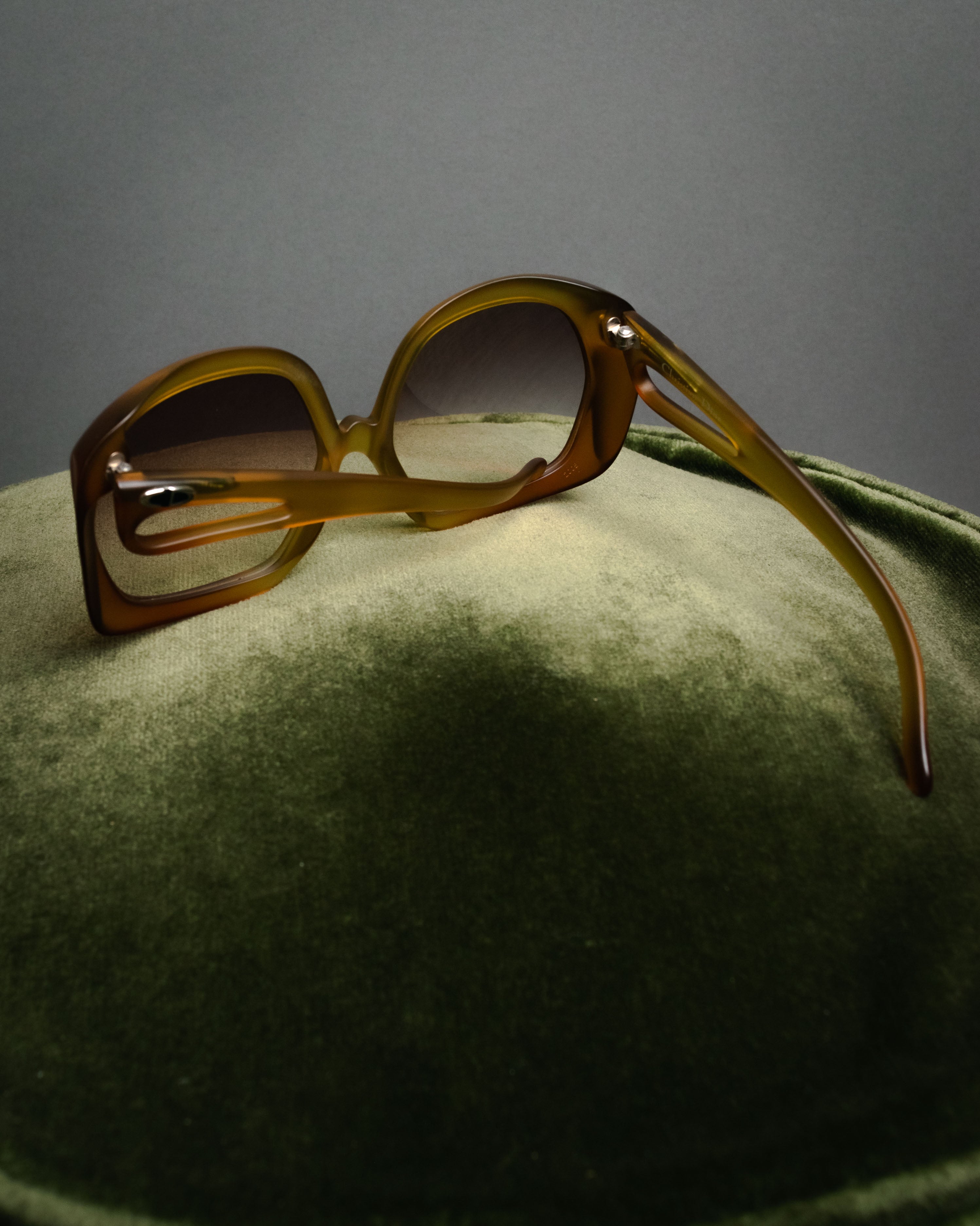 “Christian Dior” 2000’s Cutout temple oversized sunglasses