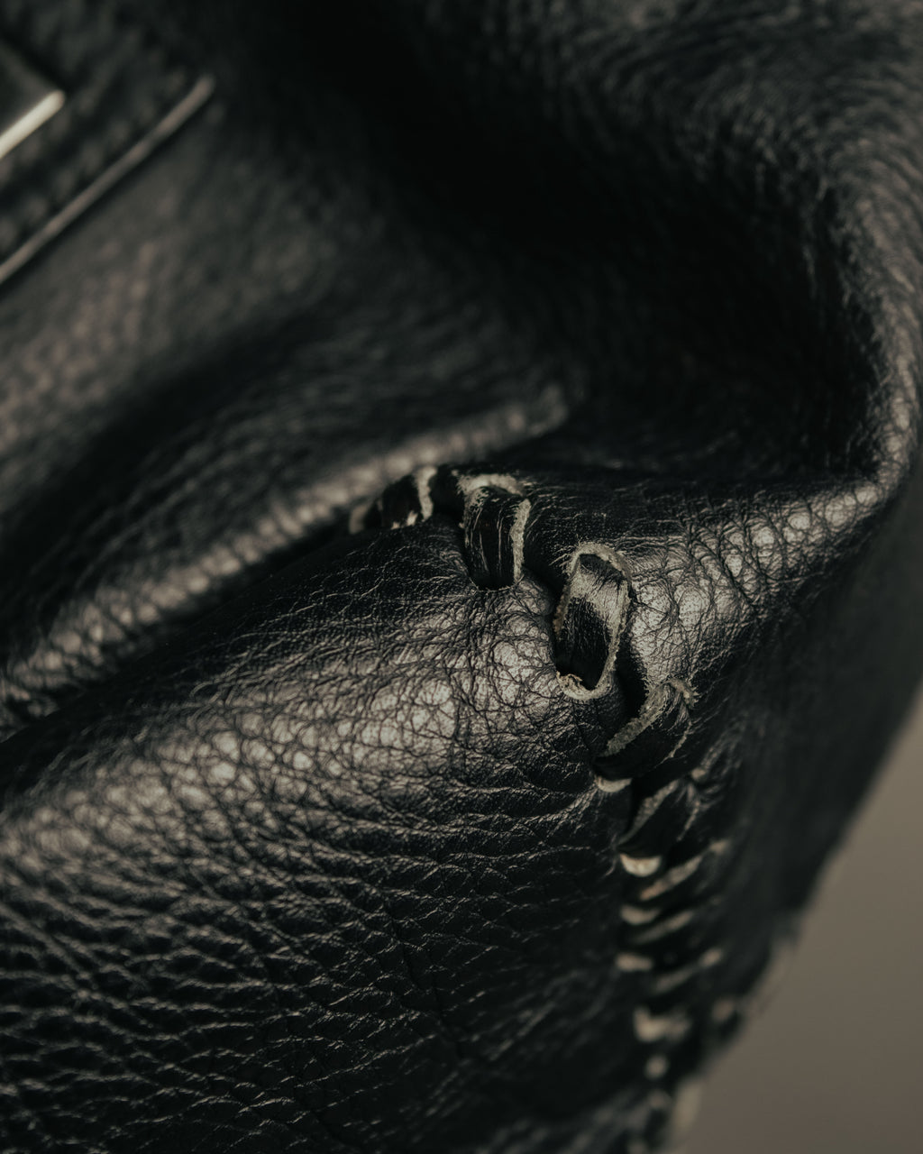 -SPECIAL- “VALENTINO GARAVANI” 2006-2009 Histoire whipstitch leather tote bag