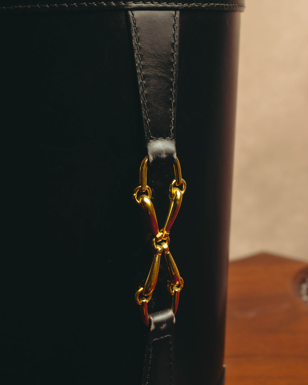 "GUCCI" 70's-80's Black leather bucket shoulder bag