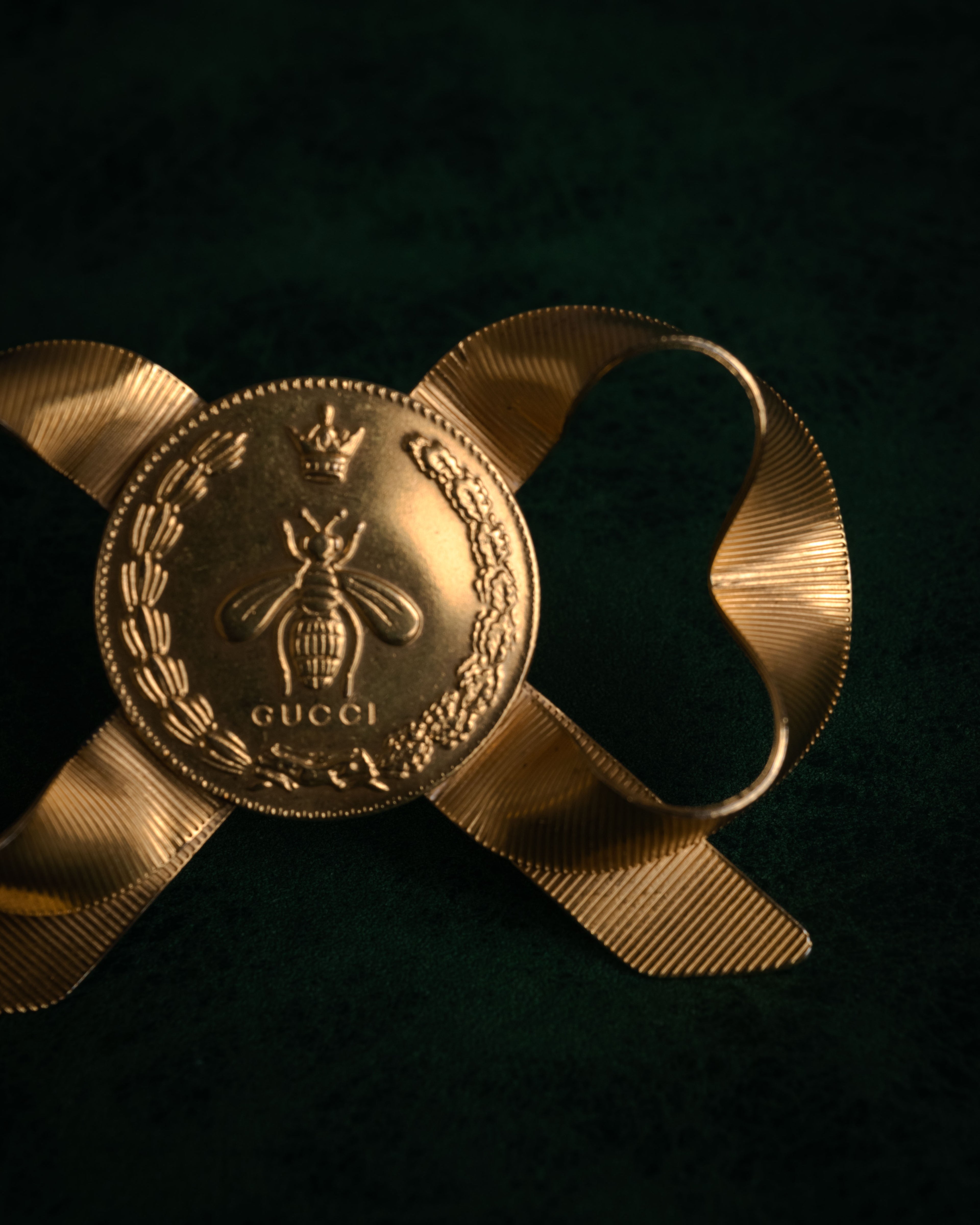 –SPECIAL– “GUCCI” 2010’s Ribbon crest statement ring