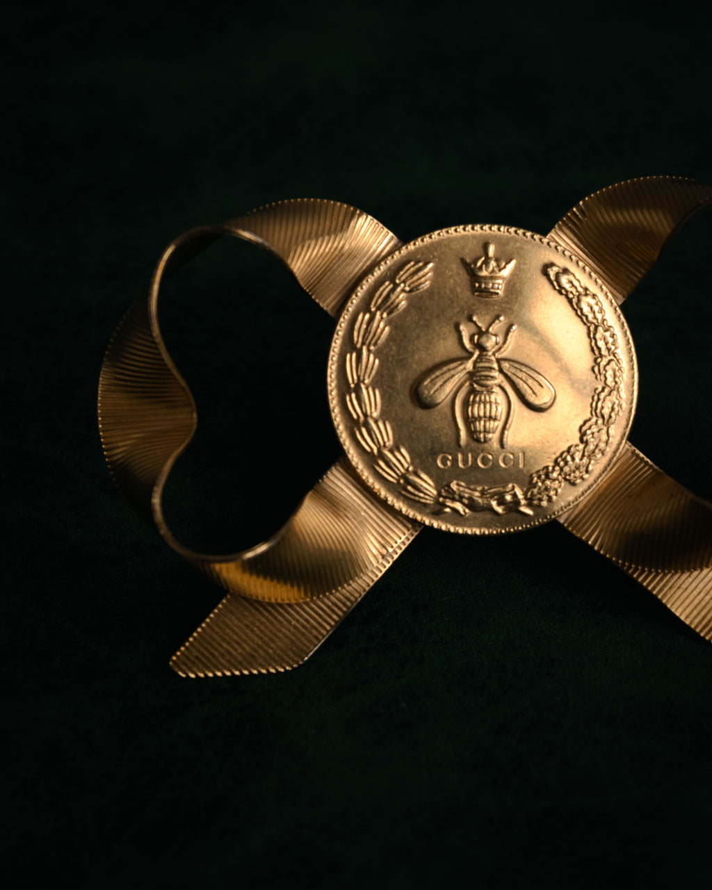 –SPECIAL– “GUCCI” 2010’s Ribbon crest statement ring