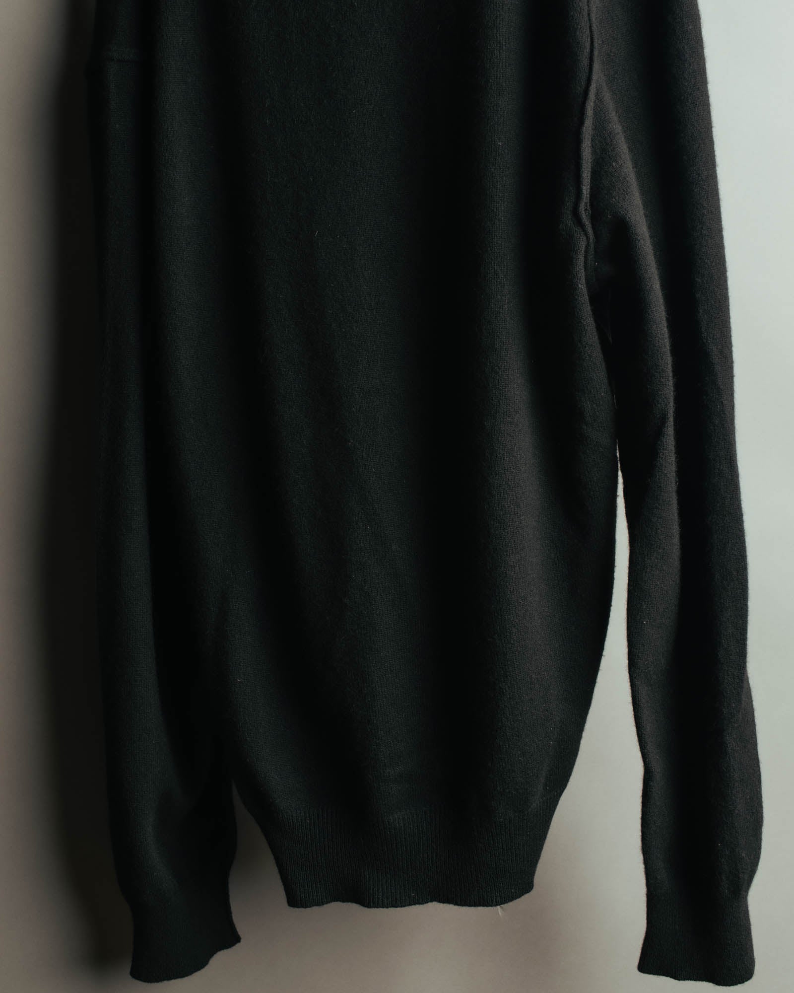 "DOLCE & GABBANA" 00's-10's Soft cashmere v-neck sweater