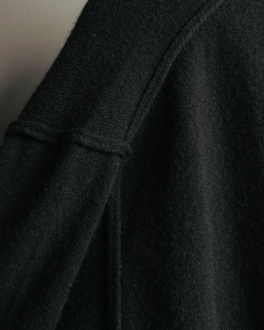 "DOLCE & GABBANA" 00's-10's Soft cashmere v-neck sweater