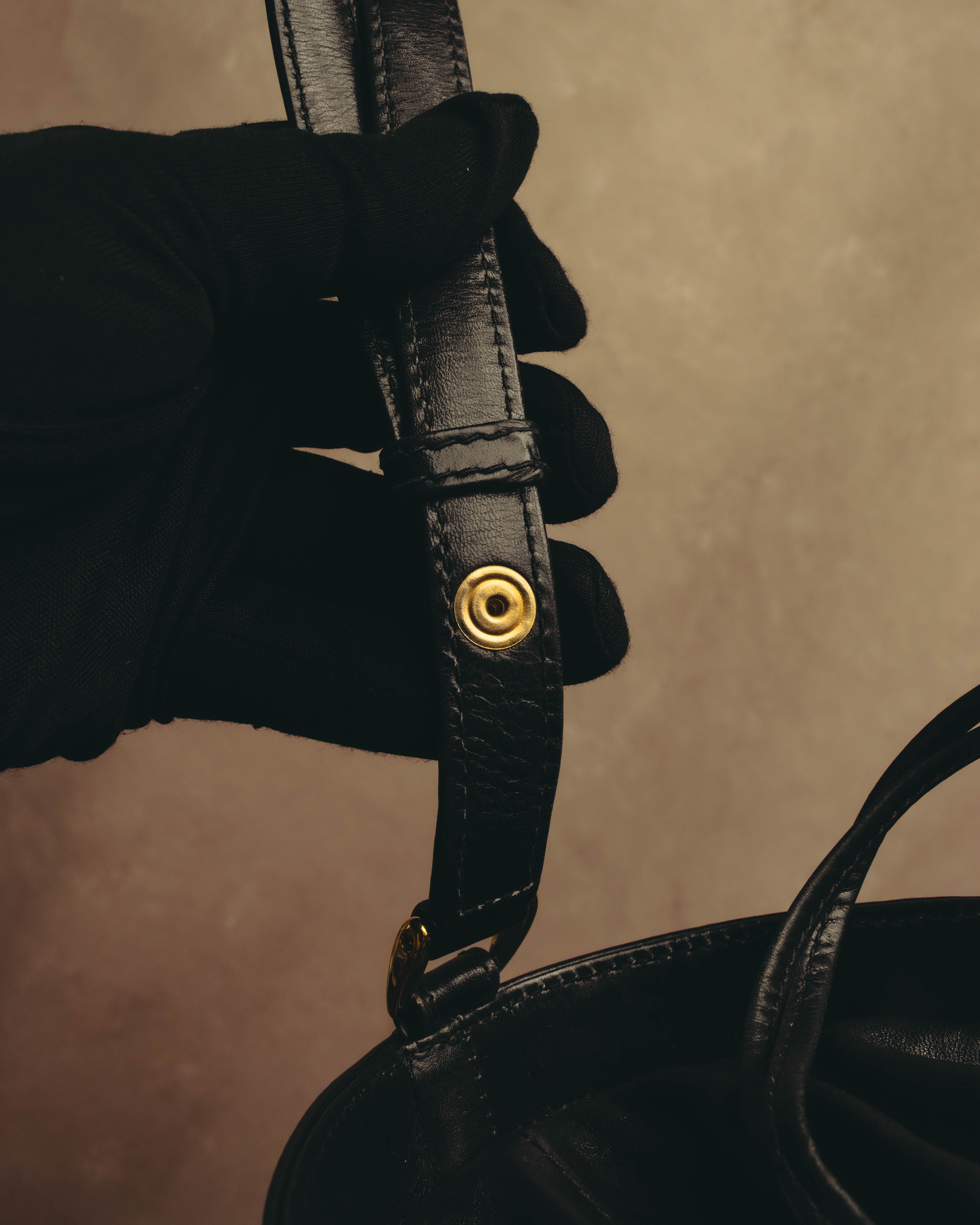 "GUCCI" 70's-80's Black leather bucket shoulder bag