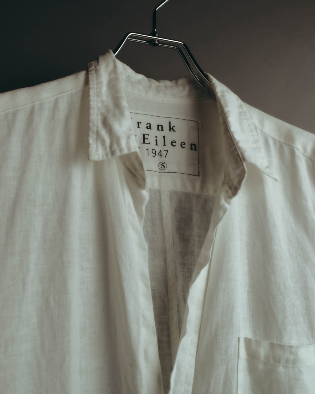 "Frank & Eileen" Airy linen like long sleeve shirt