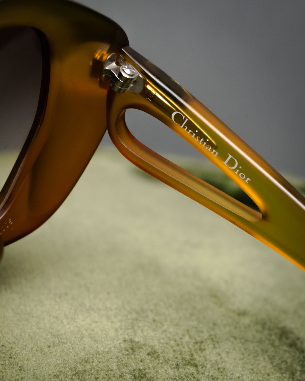 “Christian Dior” 2000’s Cutout temple oversized sunglasses