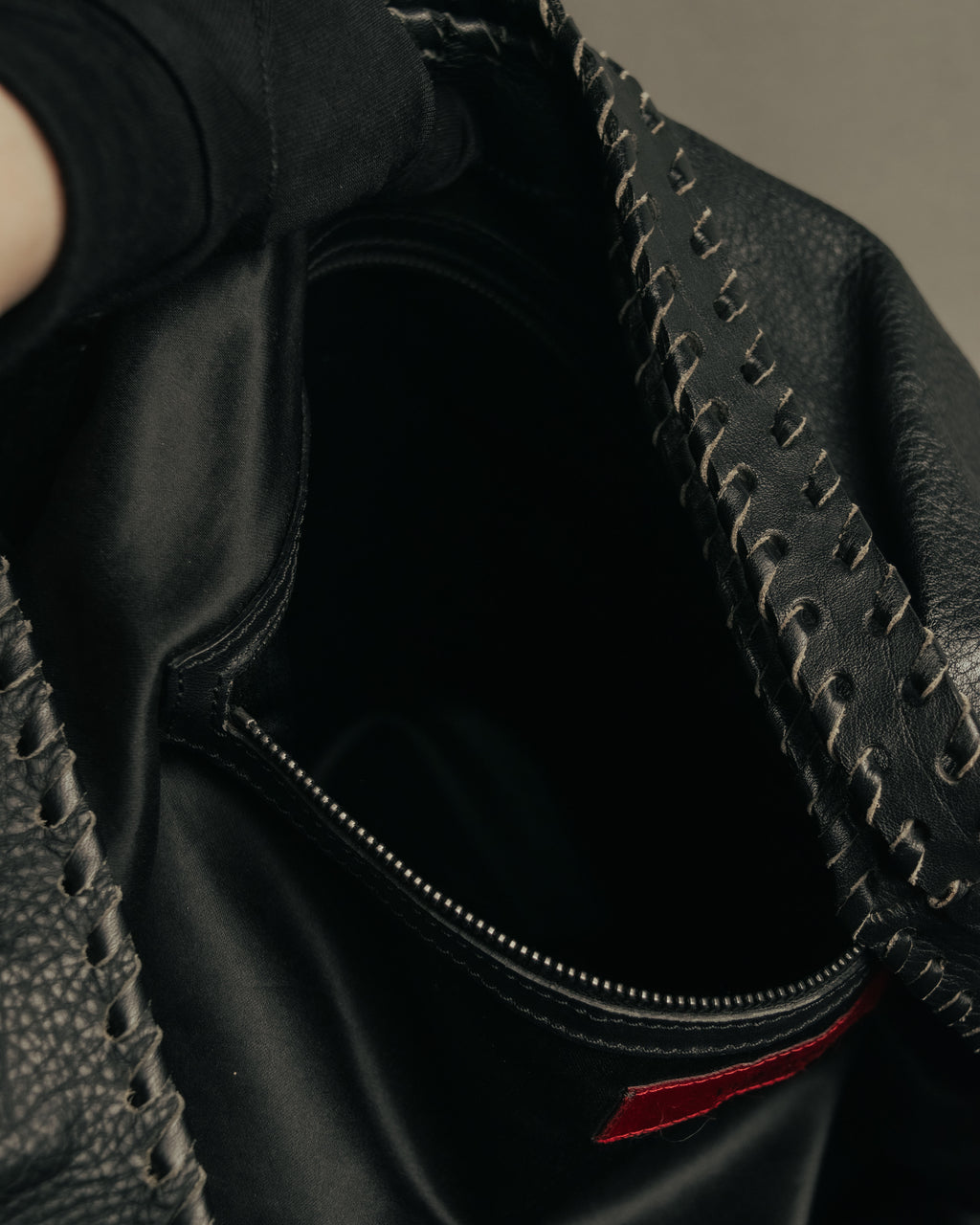 -SPECIAL- “VALENTINO GARAVANI” 2006-2009 Histoire whipstitch leather tote bag