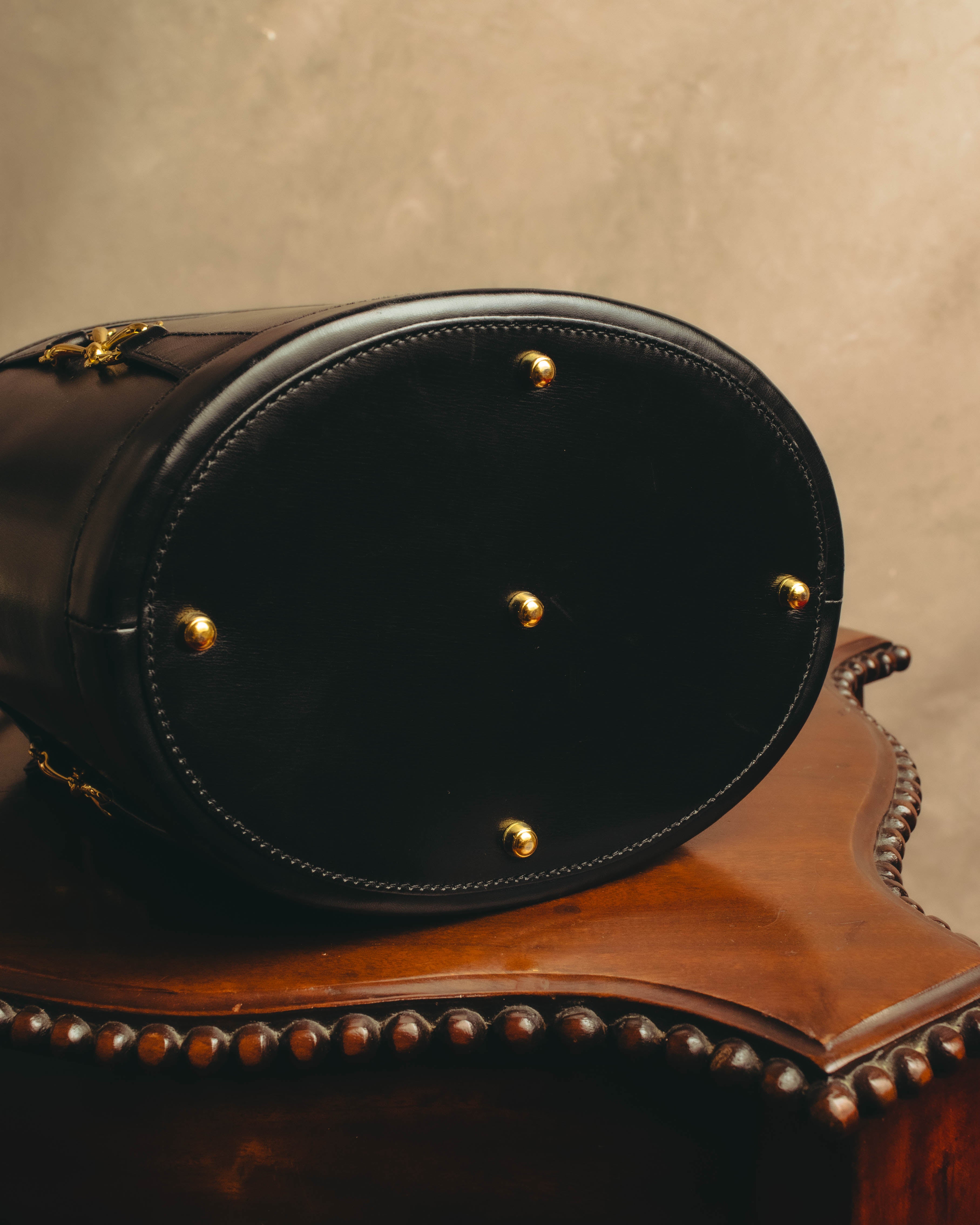 "GUCCI" 70's-80's Black leather bucket shoulder bag