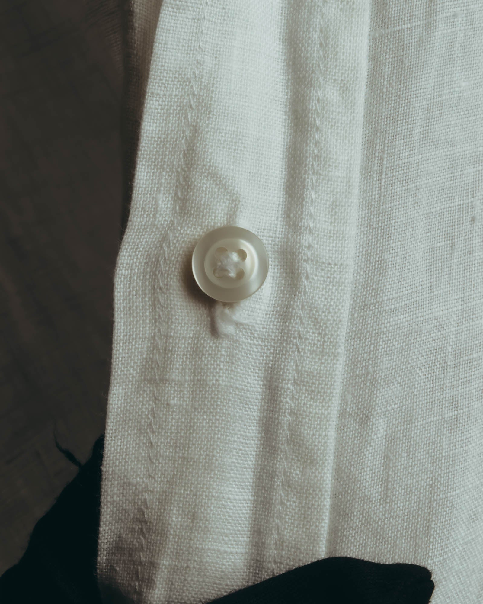 "Frank & Eileen" Airy linen like long sleeve shirt