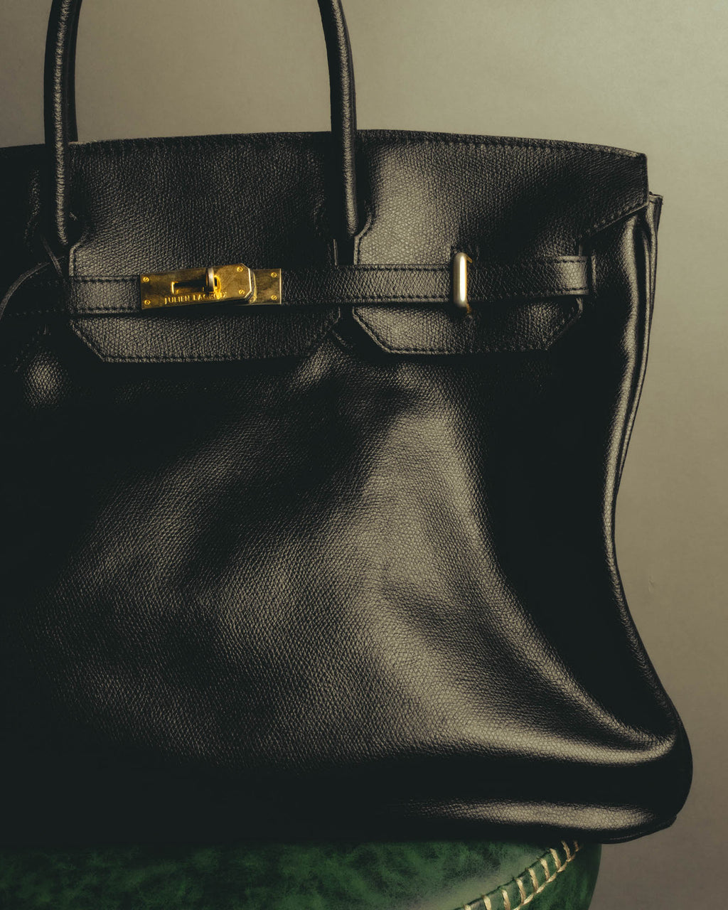 "JULIEN LACROIX" 90's Classic black leather top handle handbag