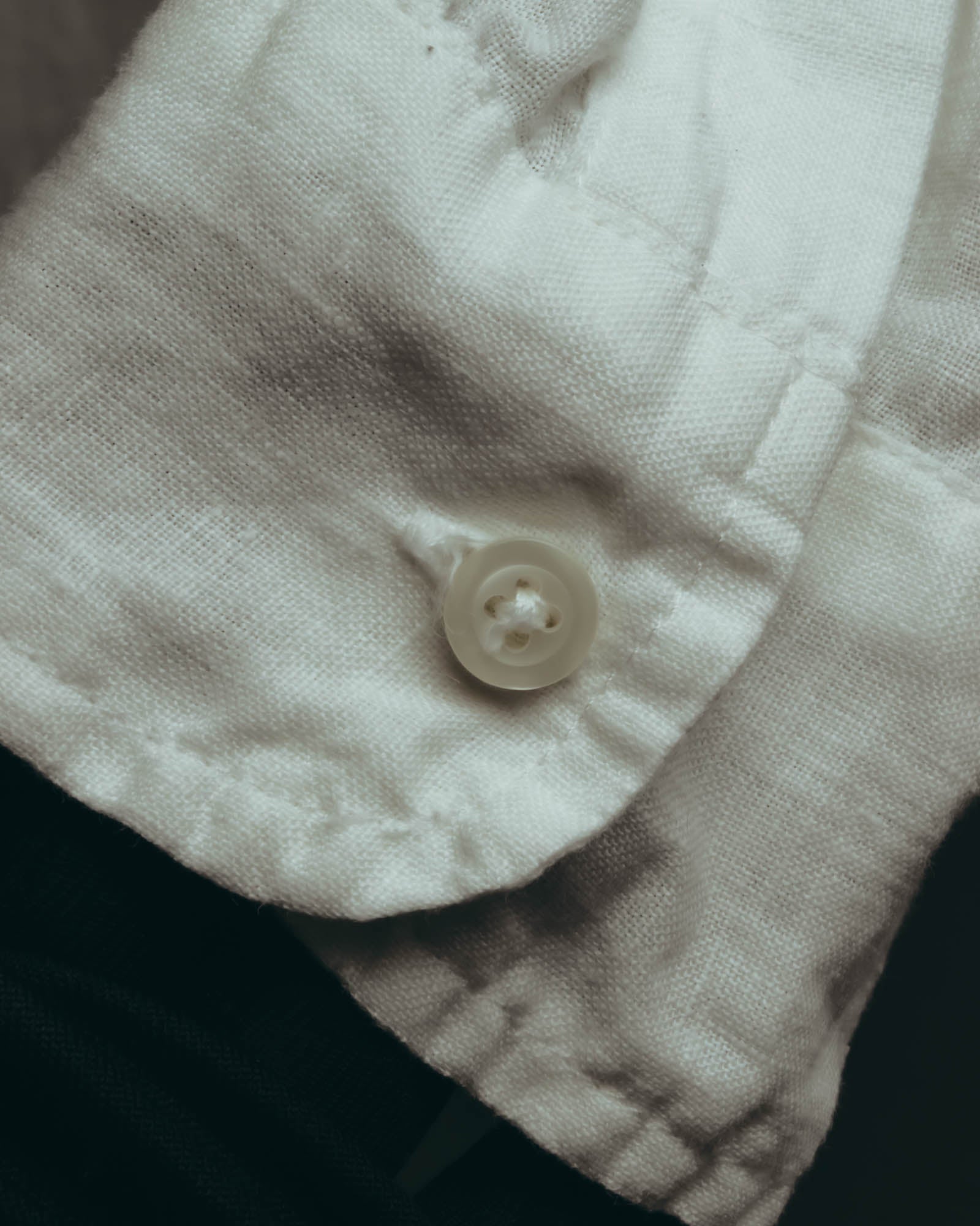 "Frank & Eileen" Airy linen like long sleeve shirt