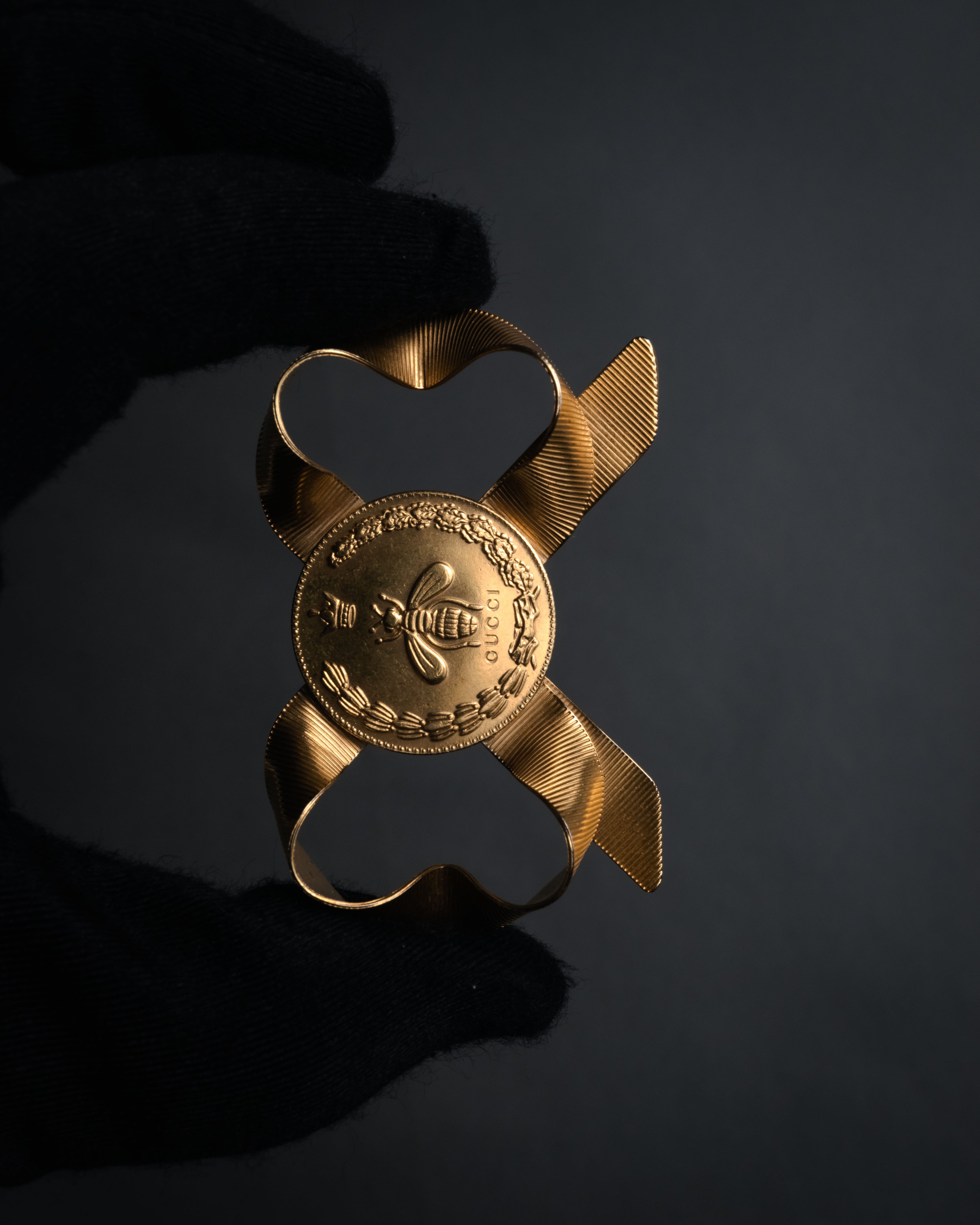 –SPECIAL– “GUCCI” 2010’s Ribbon crest statement ring