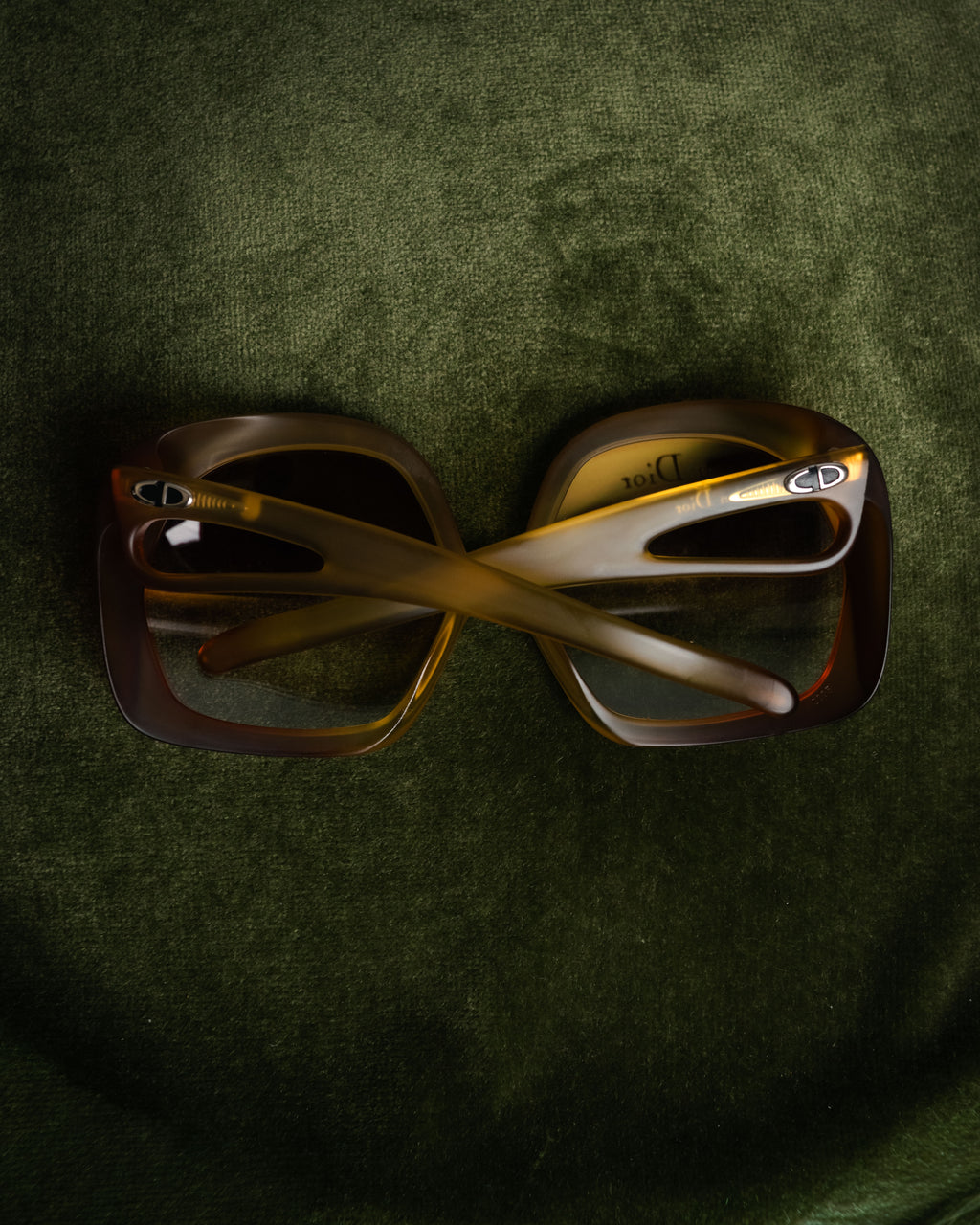 “Christian Dior” 2000’s Cutout temple oversized sunglasses