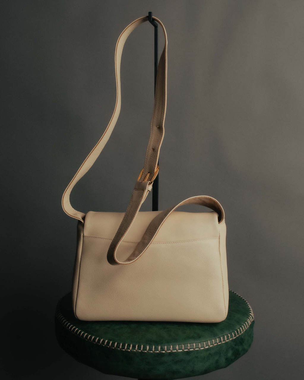 “Salvatore Ferragamo” 90’s-00’s Gancini leather shoulder bag