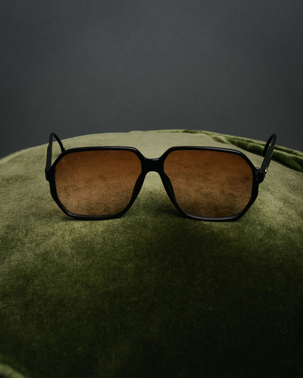 “Christian Dior” 80’s Oversized gradient sunglasses