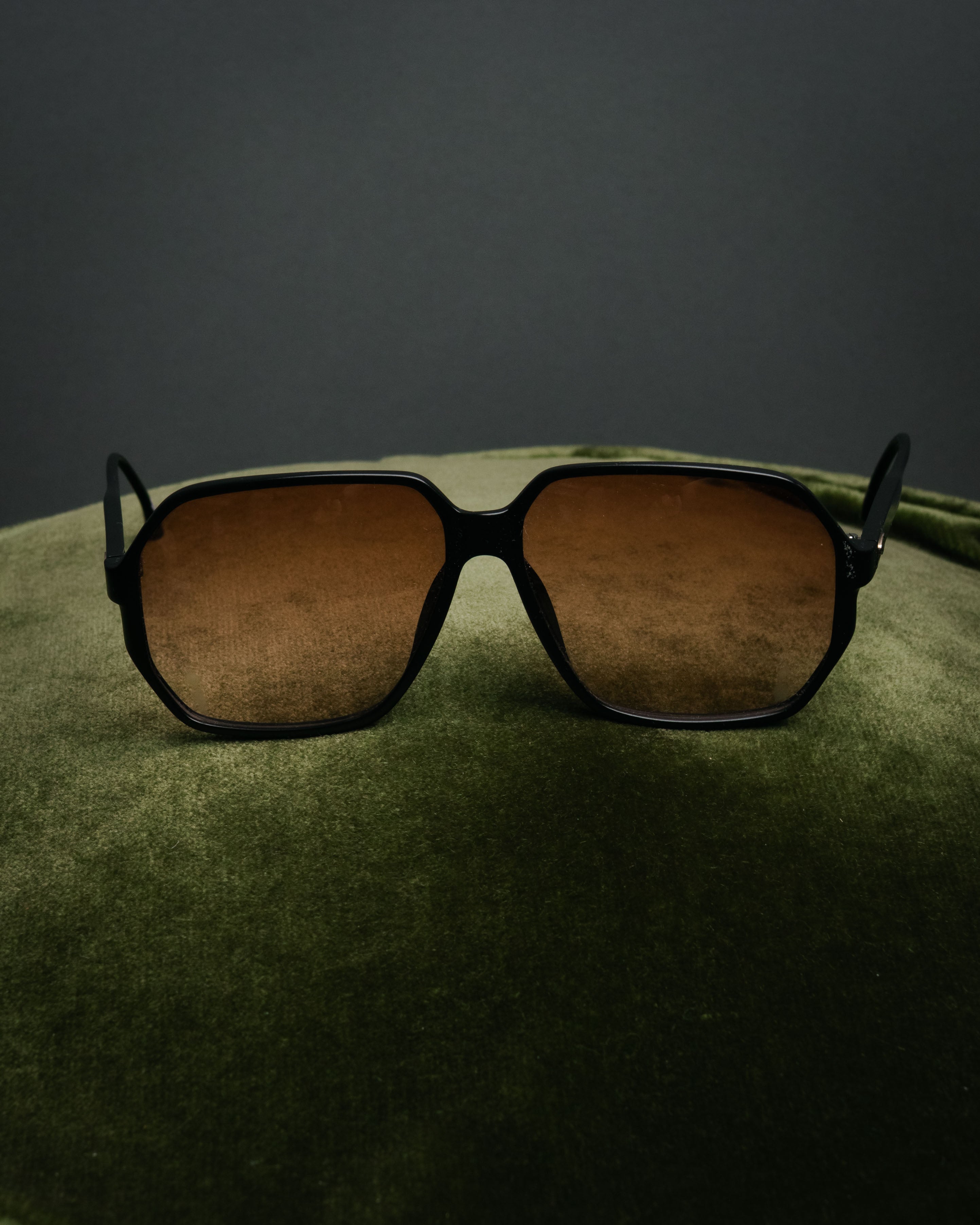 “Christian Dior” 80’s Oversized gradient sunglasses