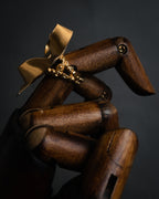 –SPECIAL– “GUCCI” 2010’s Ribbon crest statement ring