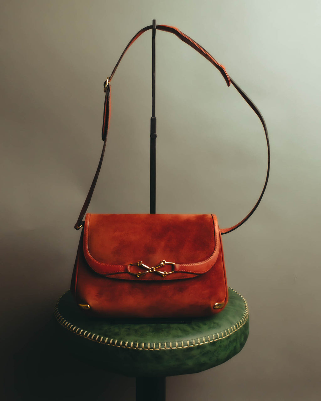 "GUCCI" 60's-70's Classic red suede leather shoulder bag