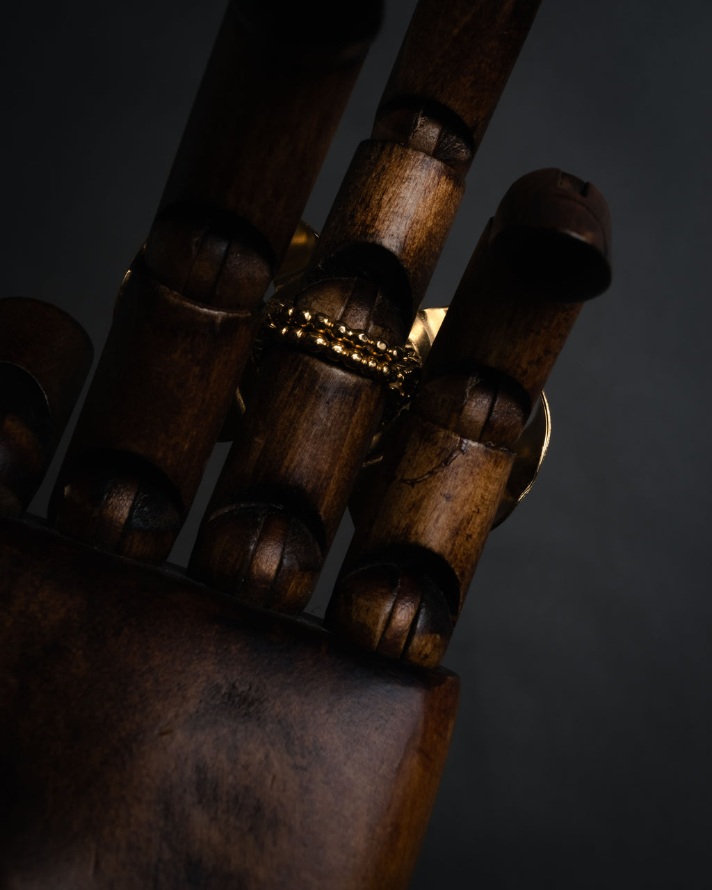 –SPECIAL– “GUCCI” 2010’s Ribbon crest statement ring