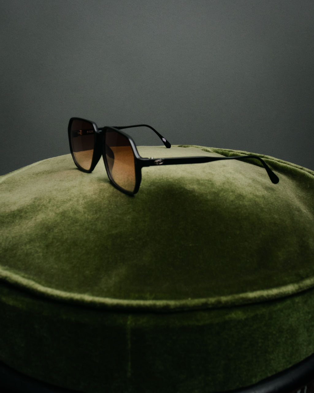 “Christian Dior” 80’s Oversized gradient sunglasses