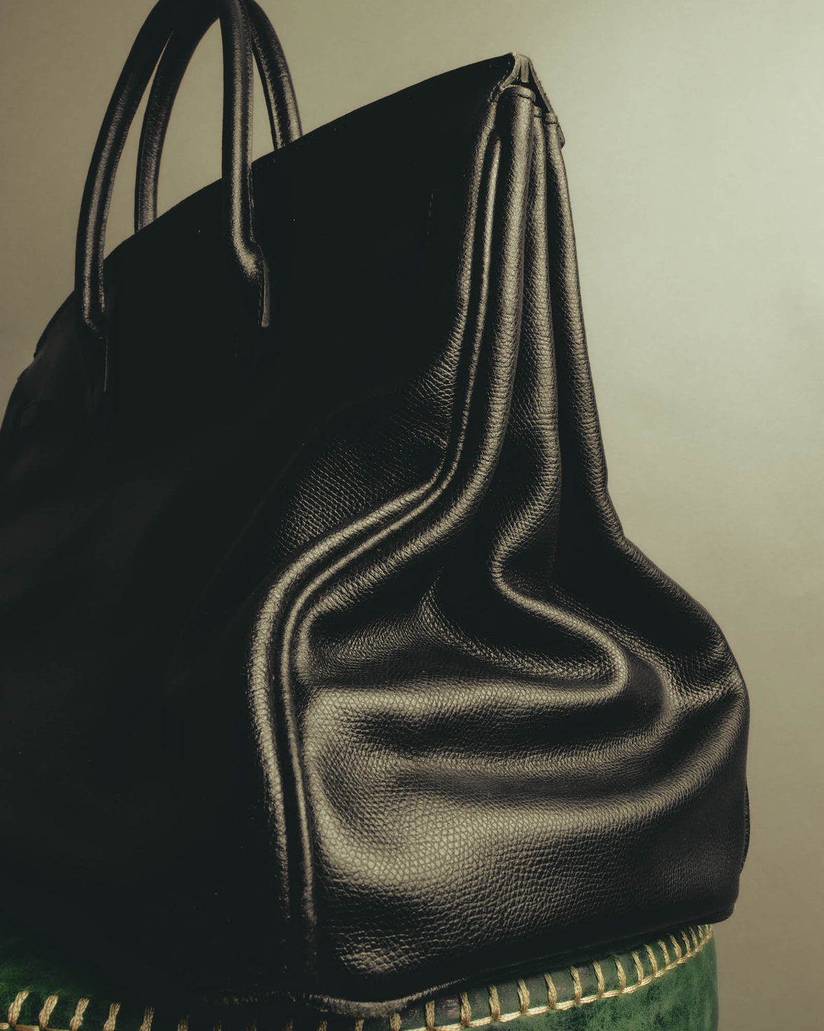 "JULIEN LACROIX" 90's Classic black leather top handle handbag