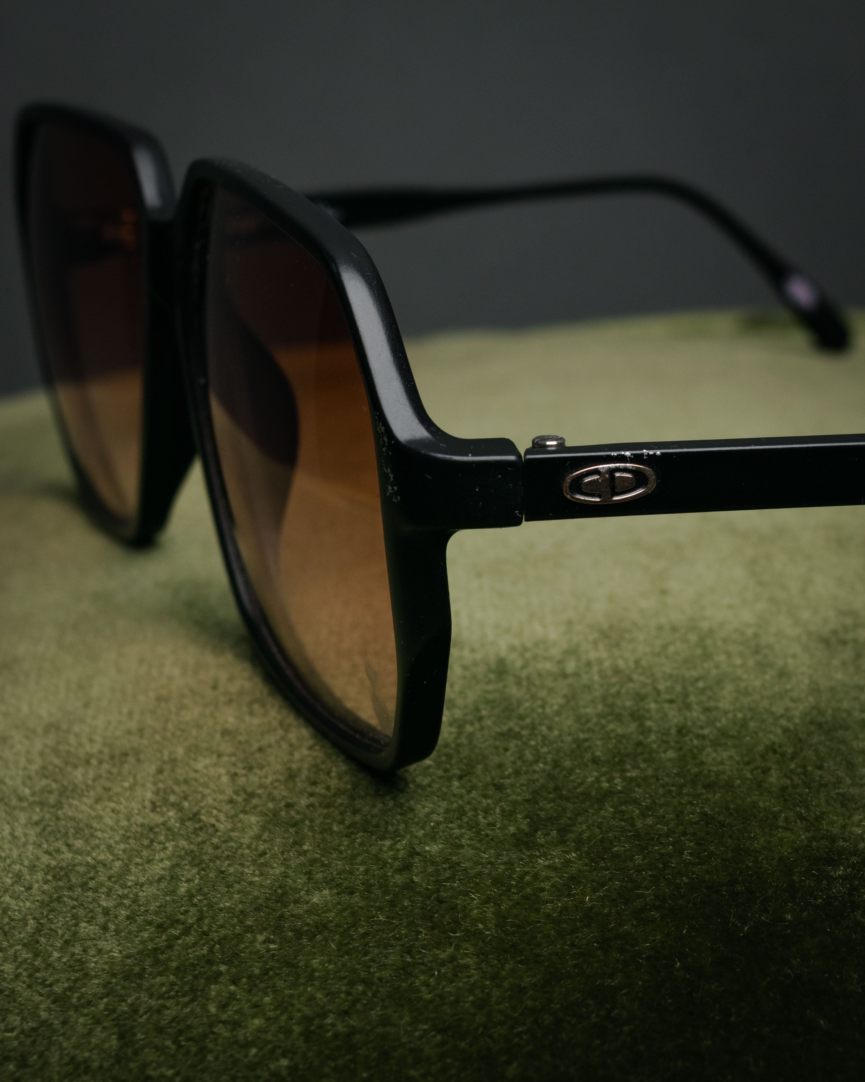 “Christian Dior” 80’s Oversized gradient sunglasses