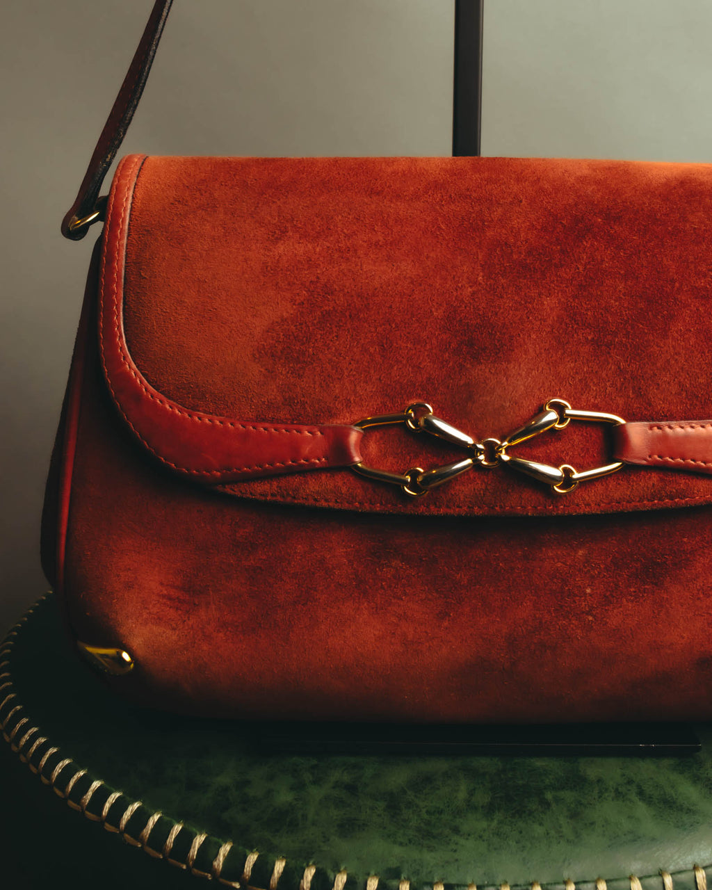 "GUCCI" 60's-70's Classic red suede leather shoulder bag