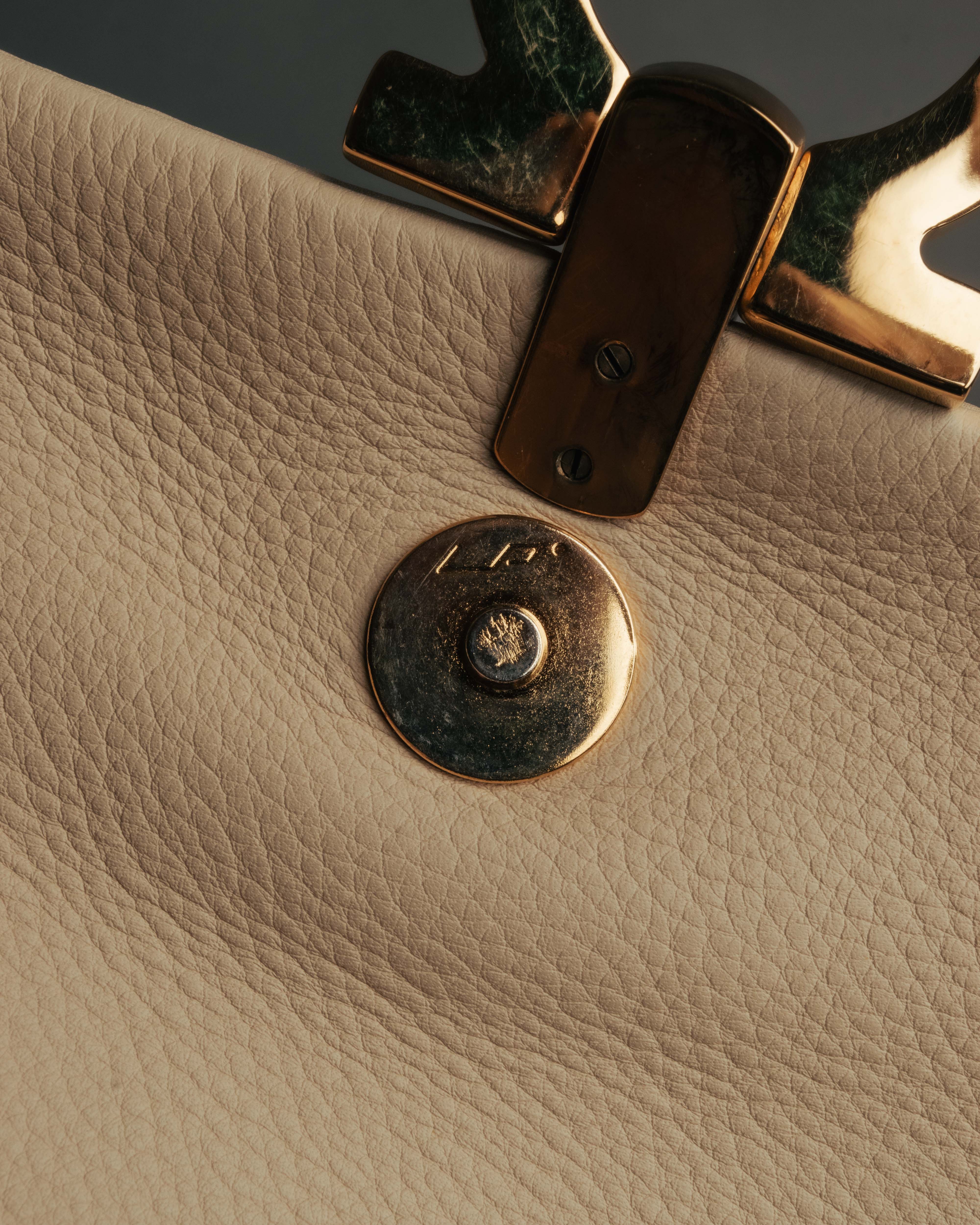 Salvatore Ferragamo” 90's-00's Gancini leather shoulder bag – MOOD