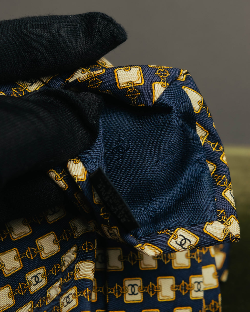 “CHANEL” 90’s-00’s Chain motif silk tie