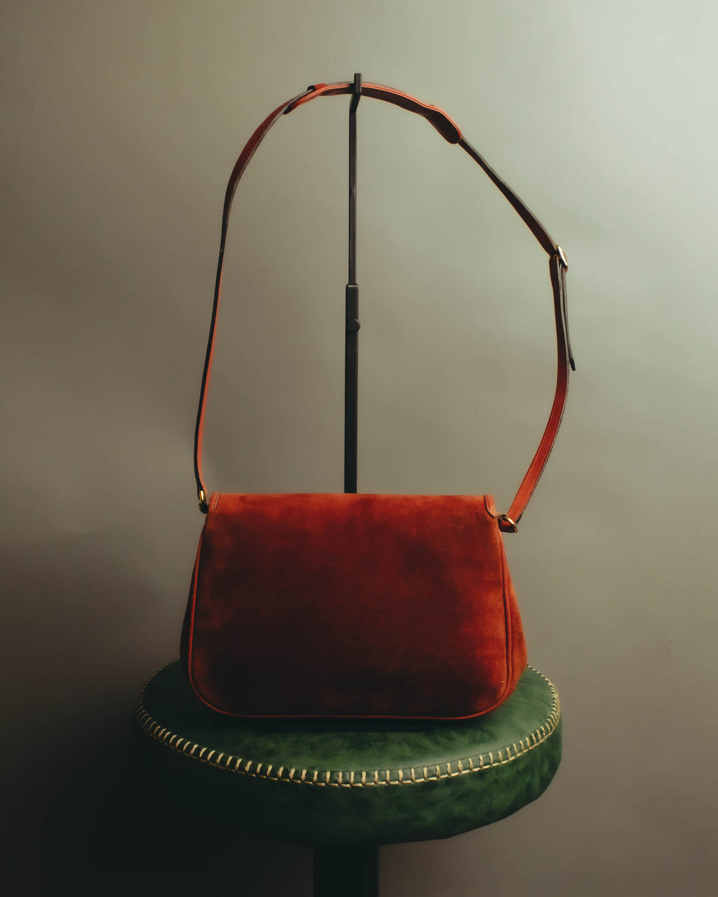 "GUCCI" 60's-70's Classic red suede leather shoulder bag