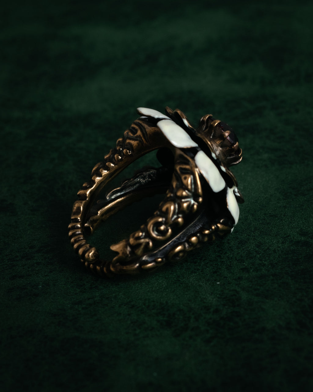 –SPECIAL– “GUCCI” 2010’s sculptural flower ring