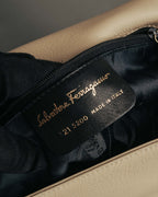 “Salvatore Ferragamo” 90’s-00’s Gancini leather shoulder bag