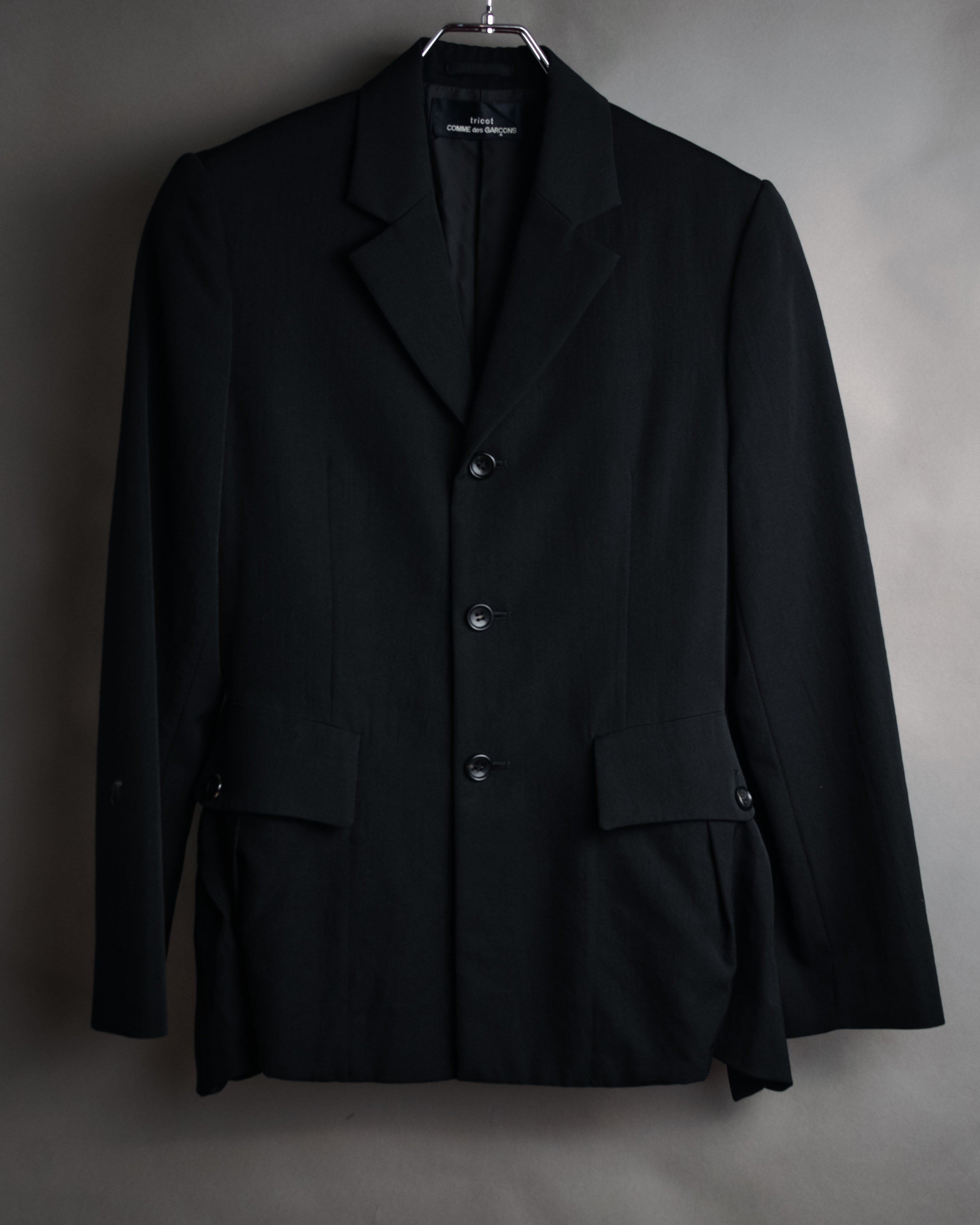 –SPECIAL– “tricot COMME des GARÇONS” 90’s belted sculptural tailored jacket