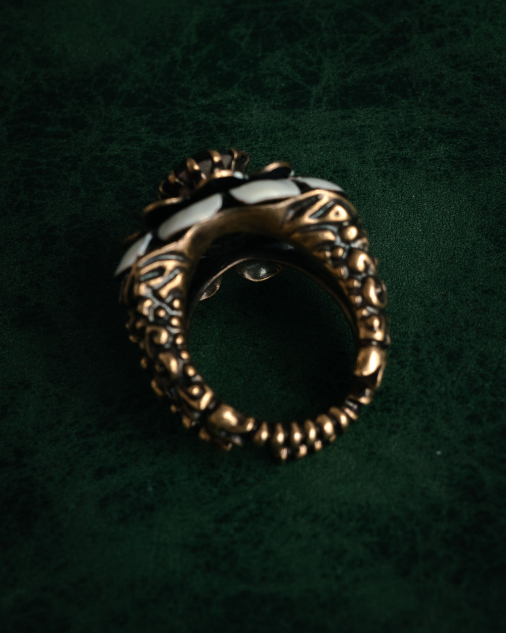–SPECIAL– “GUCCI” 2010’s sculptural flower ring