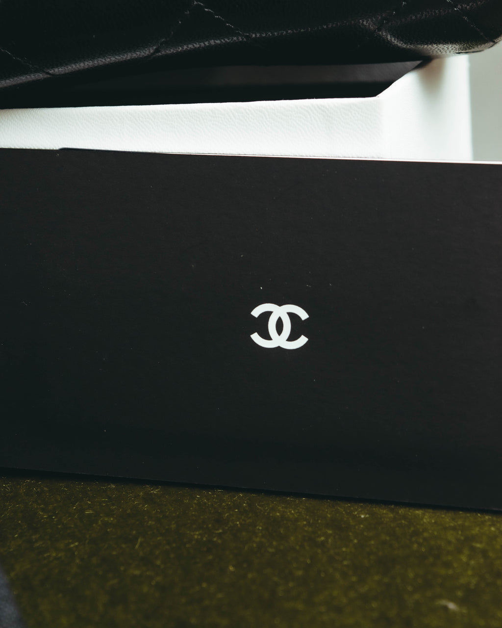 "CHANEL" 00's-10's Iconic bow sunglasses