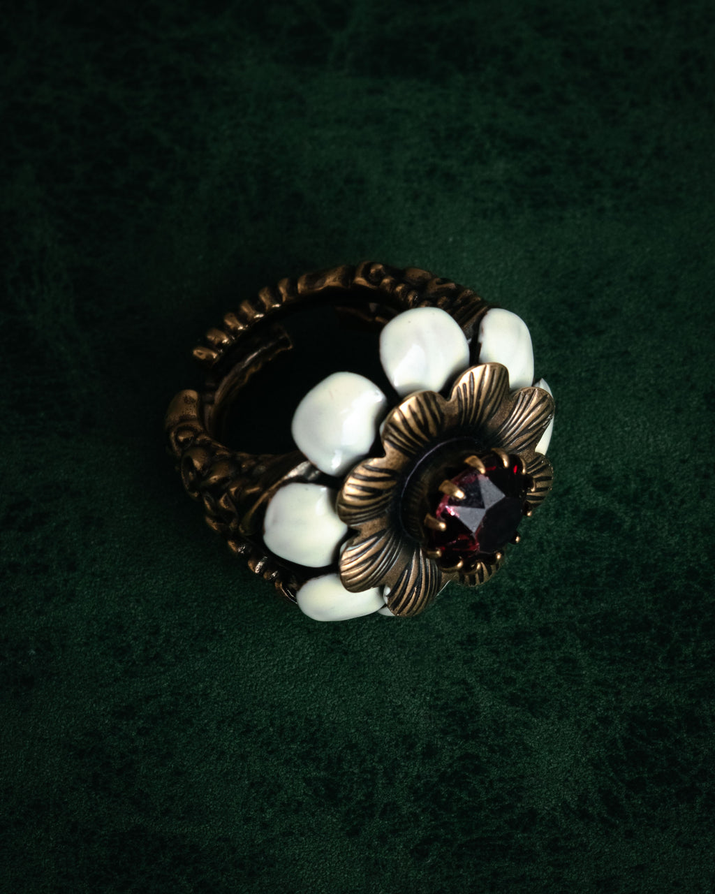 –SPECIAL– “GUCCI” 2010’s sculptural flower ring