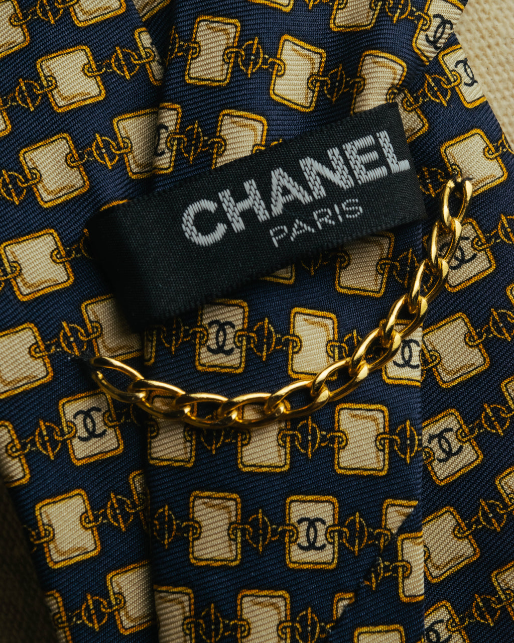 “CHANEL” 90’s-00’s Chain motif silk tie
