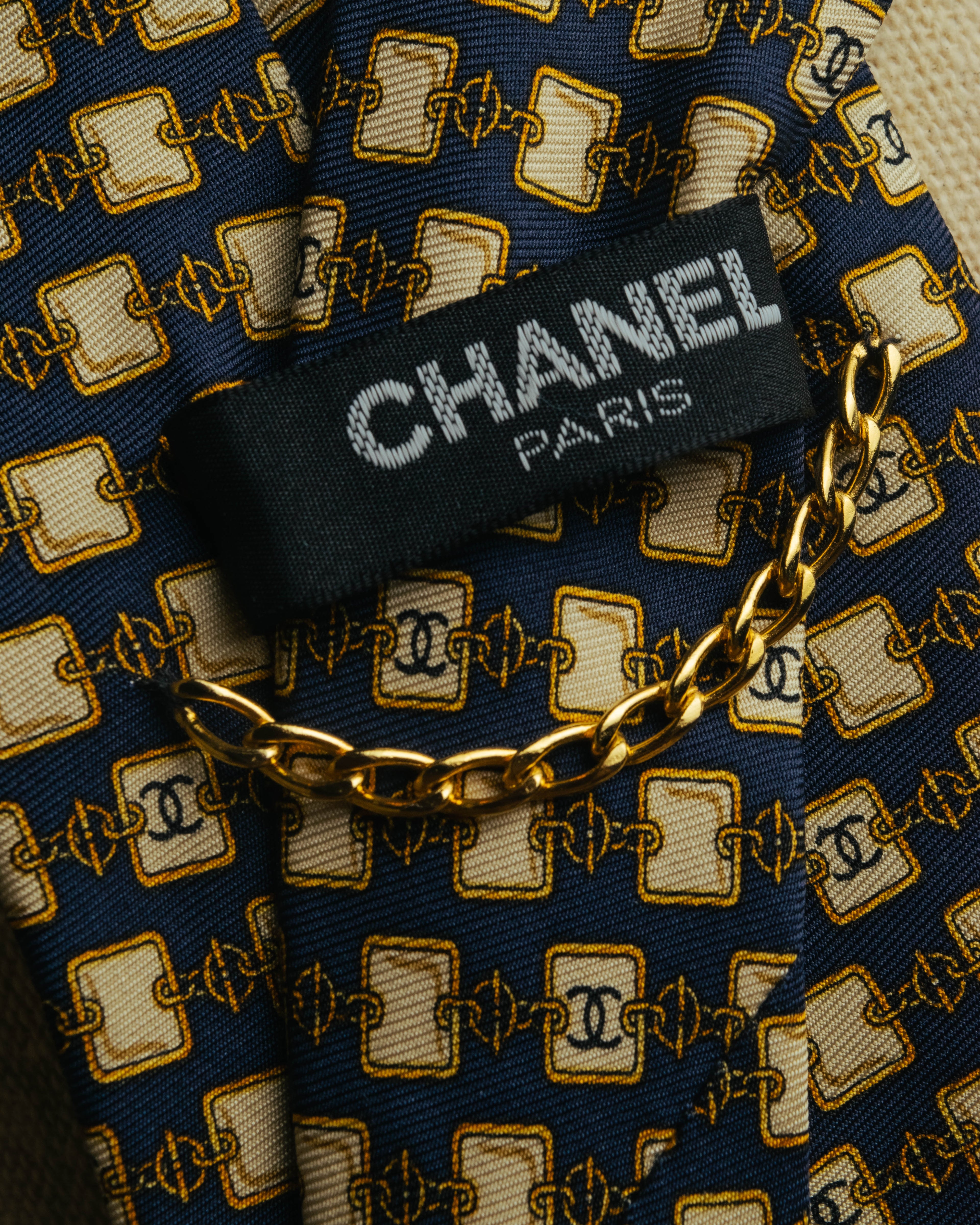 “CHANEL” 90’s-00’s Chain motif silk tie