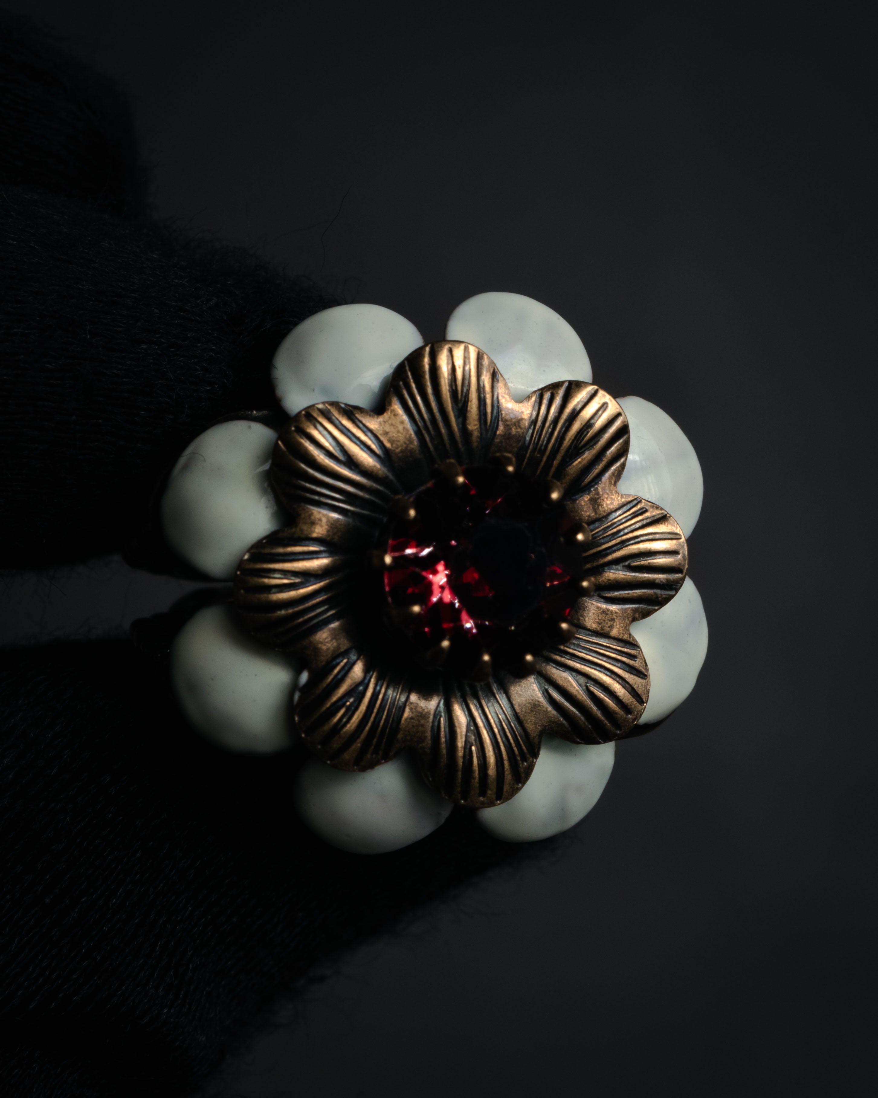–SPECIAL– “GUCCI” 2010’s sculptural flower ring