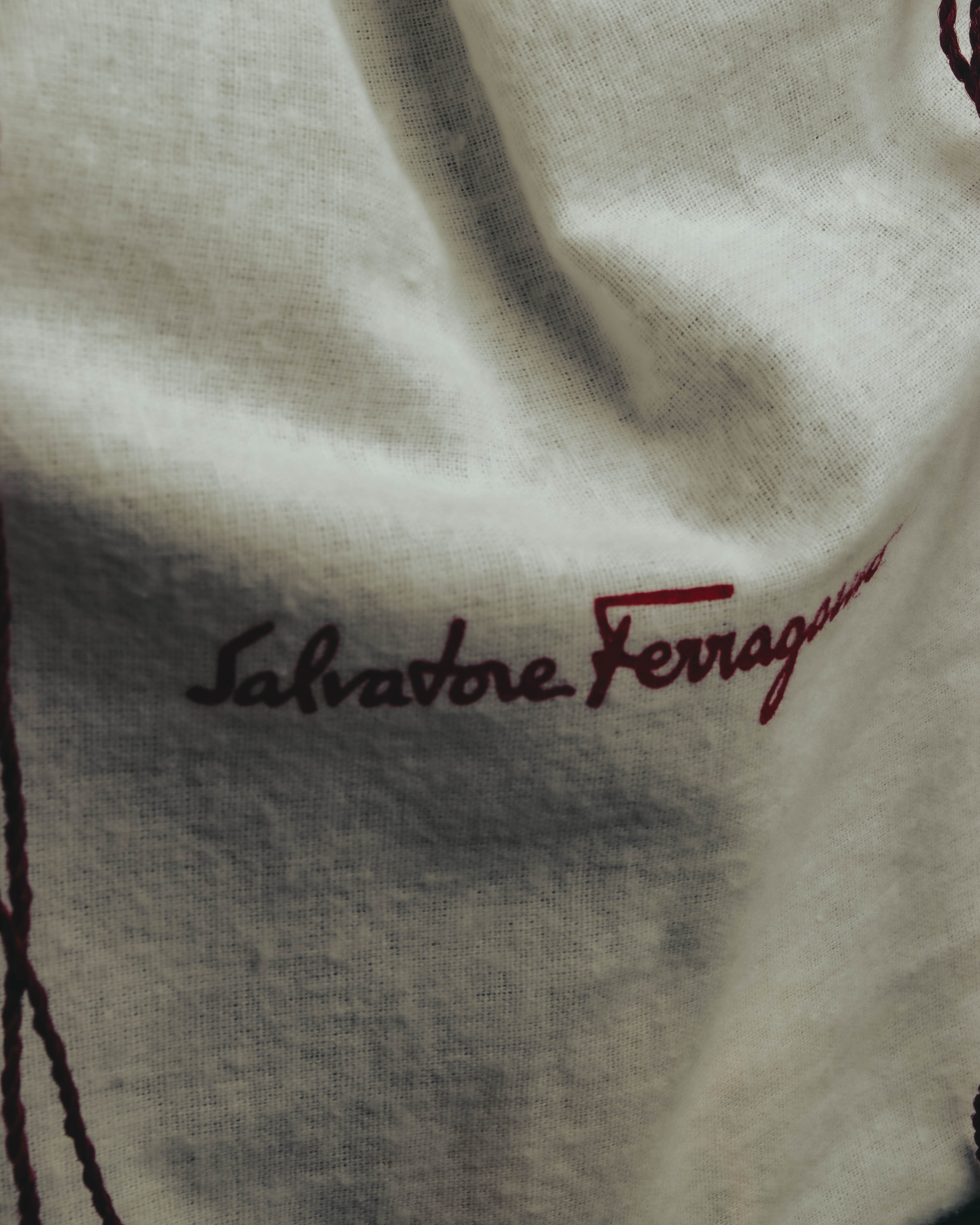 "Salvatore Ferragamo" 90's-00's Classic gancini leather shoulder bag