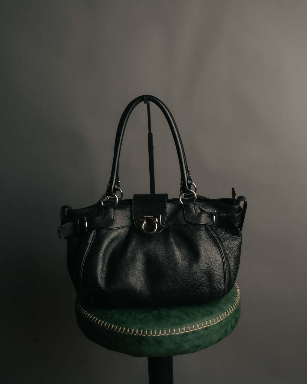 “Salvatore Ferragamo” 2000’s Gancini leather shoulder bag