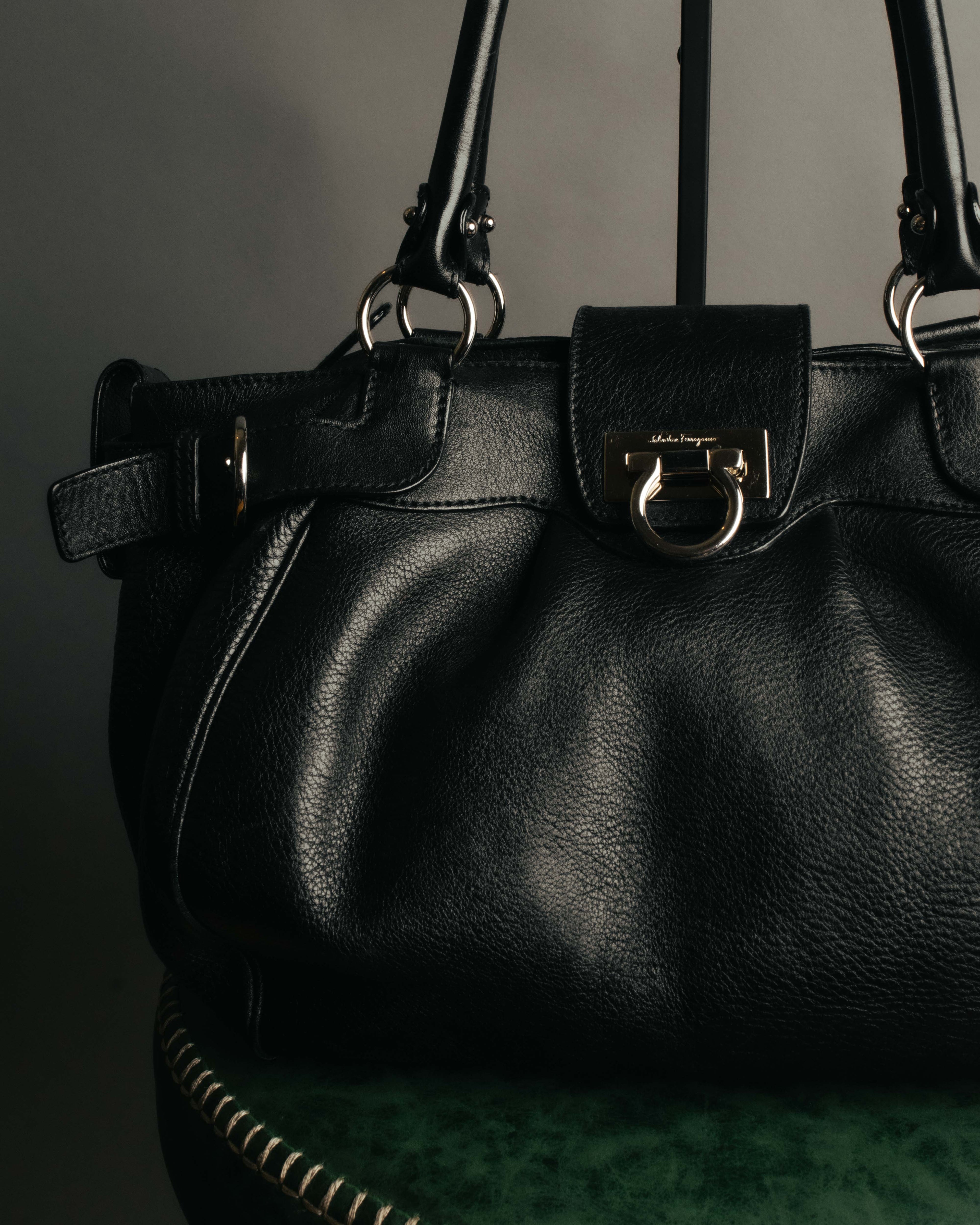 “Salvatore Ferragamo” 2000’s Gancini leather shoulder bag