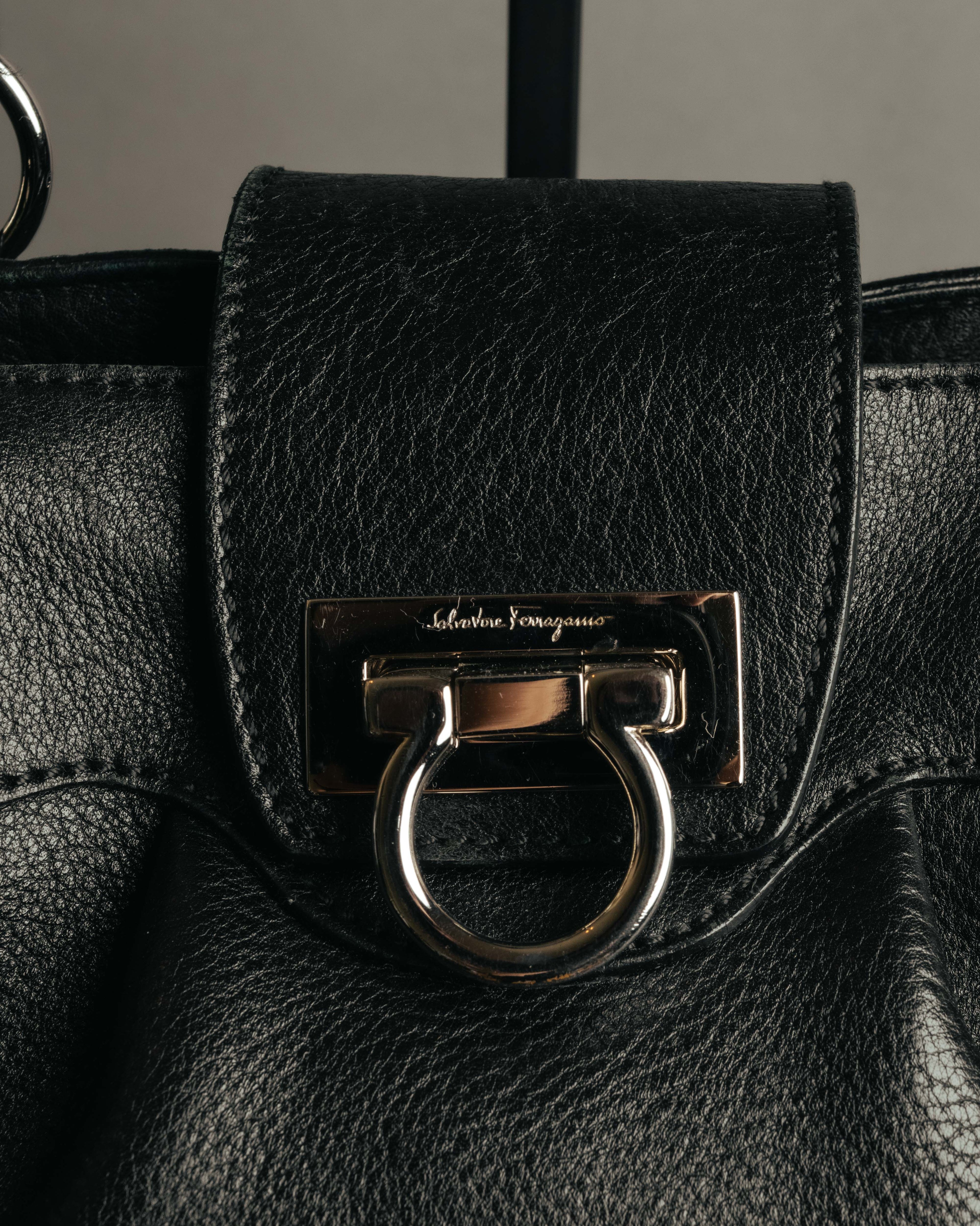 “Salvatore Ferragamo” 2000’s Gancini leather shoulder bag