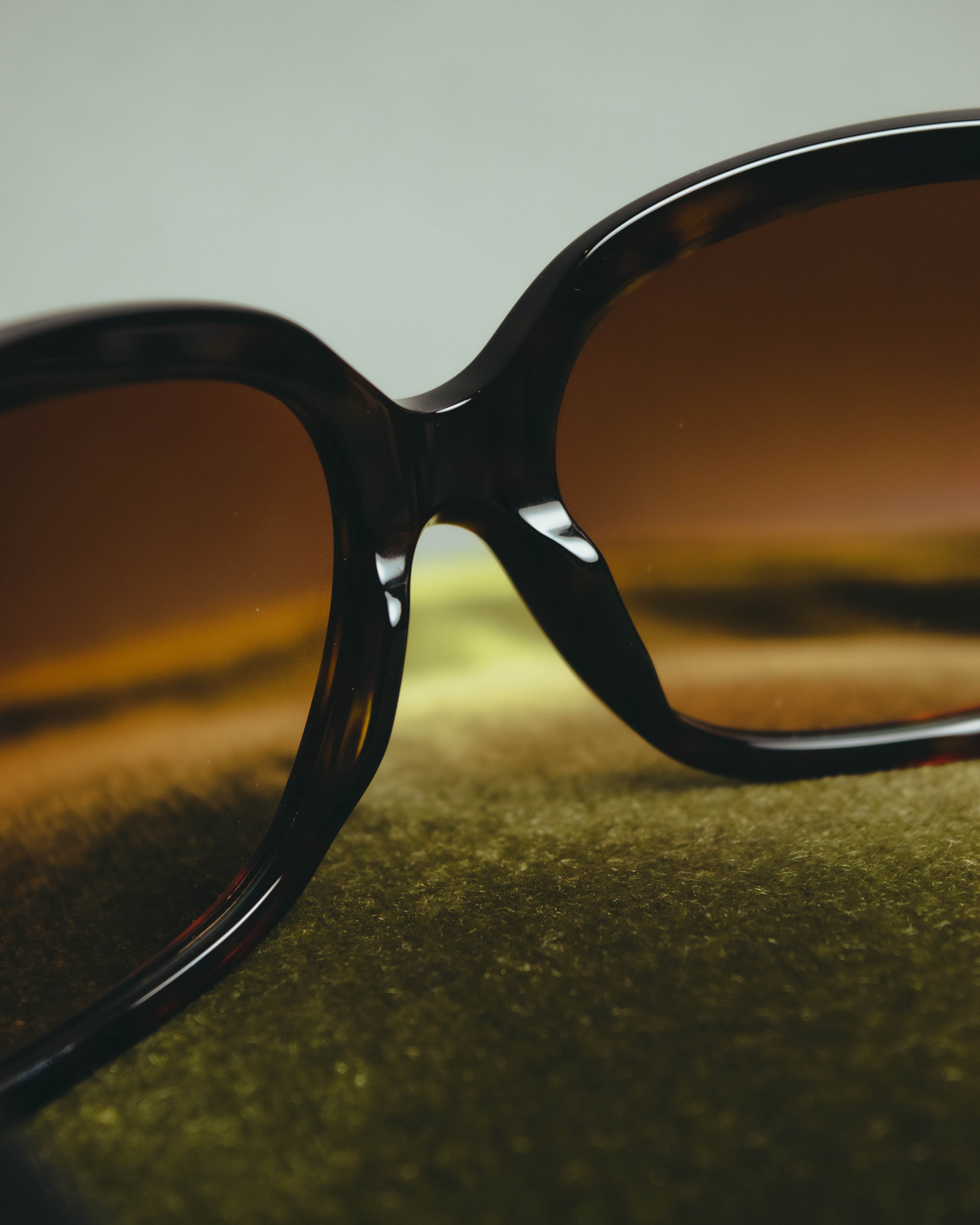"CHANEL" 00's-10's Iconic bow sunglasses