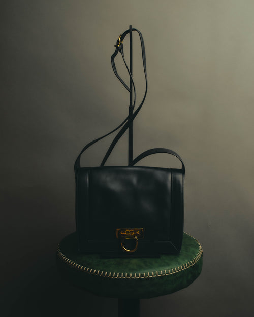 "Salvatore Ferragamo" 90's-00's Classic gancini leather shoulder bag