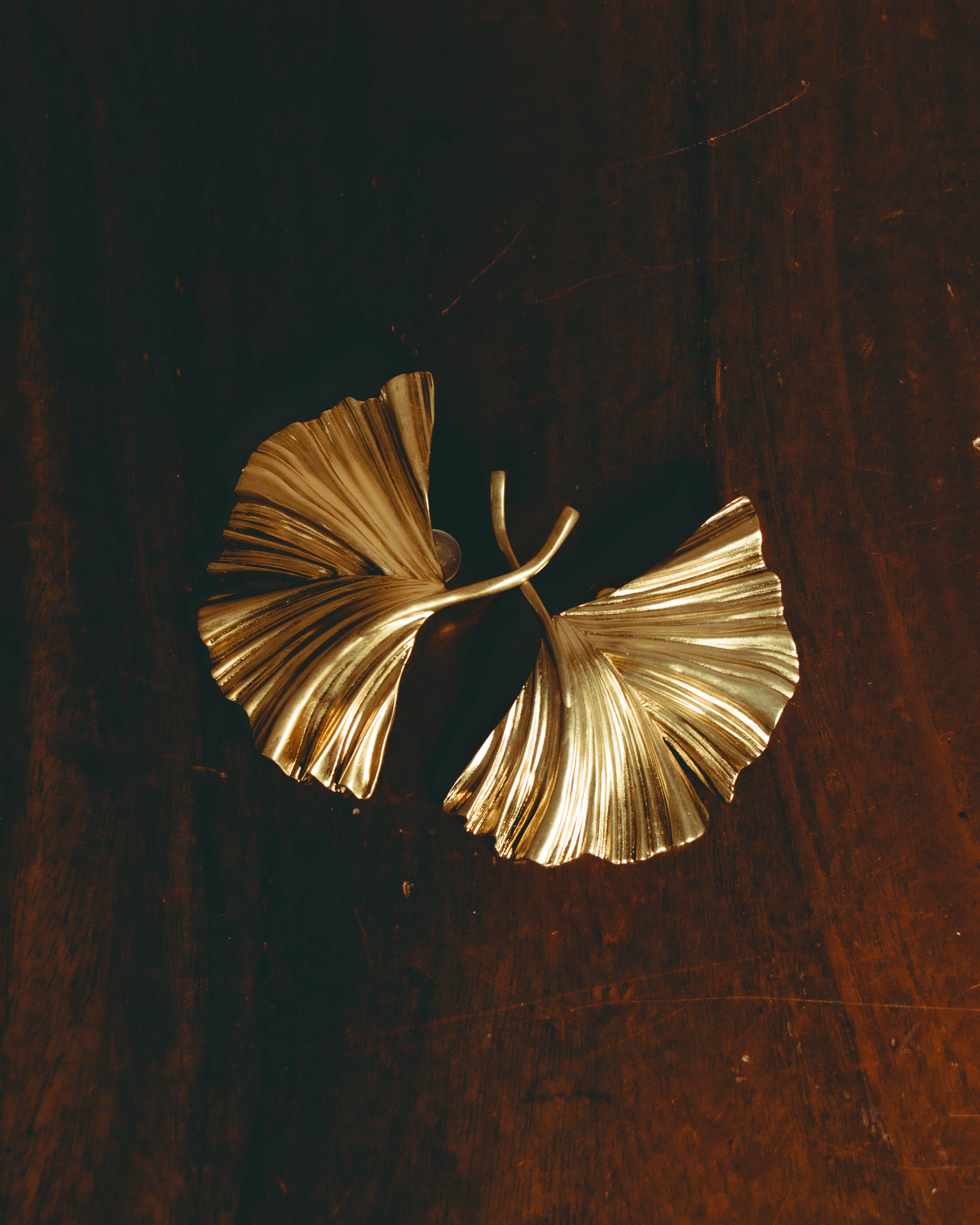 –SPECIAL– "SAINT LAURENT" 20's Sculptural triple palm leaf clip-on earrings